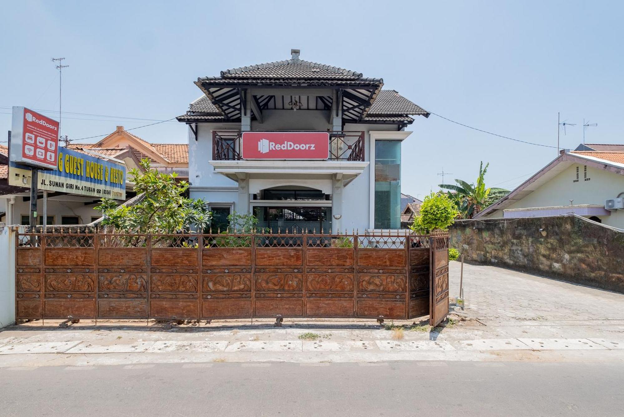 Reddoorz Syariah At Jalan Sunan Giri Tuban 투반 외부 사진