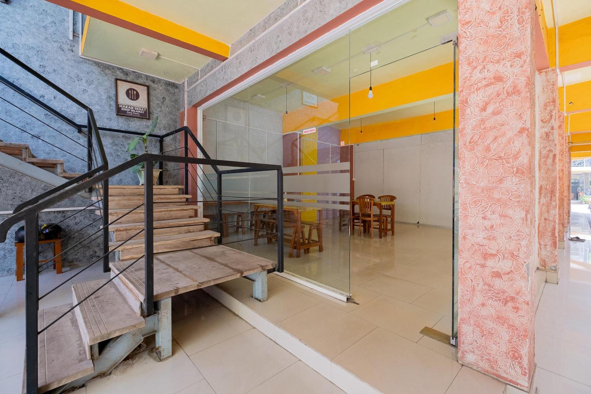 Reddoorz Syariah At Jalan Sunan Giri Tuban 투반 외부 사진