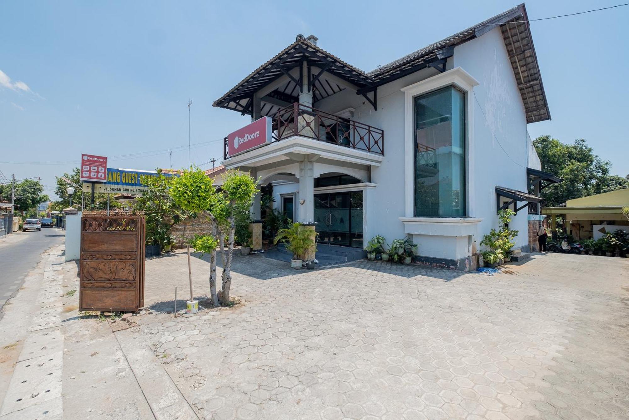 Reddoorz Syariah At Jalan Sunan Giri Tuban 투반 외부 사진